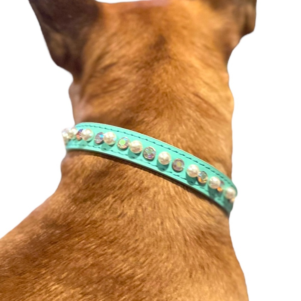Tea at Tiffany’s collar